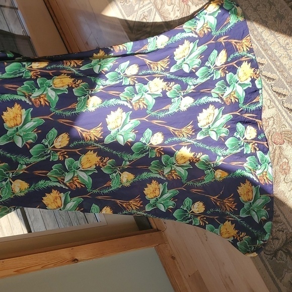 Hawaiian Themed Graphics Long Sleeve Maxi Lined Flowing Sz. 2X Dress - Picture 3 of 15